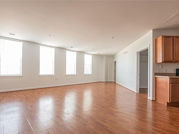 3rd image of 801 Poindexter St Suite 318