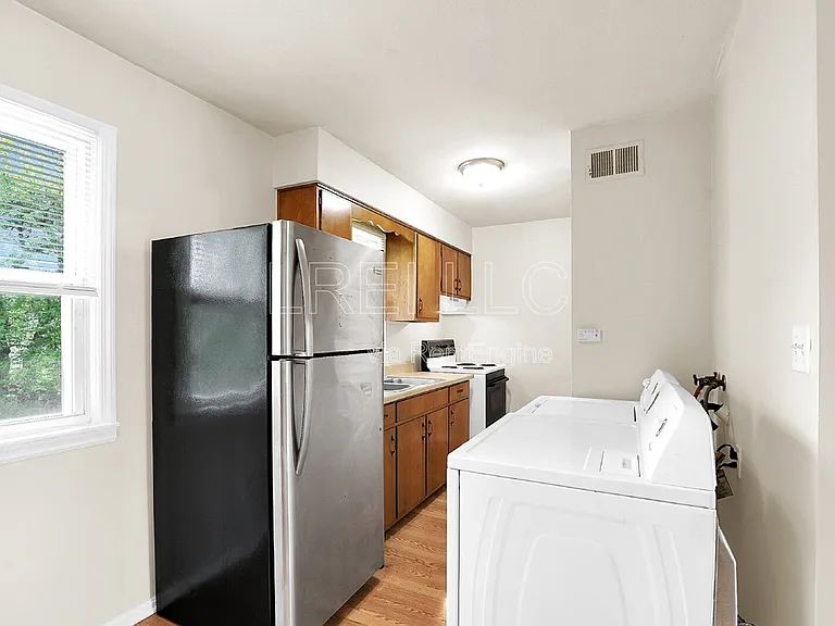 1716 Bonnyville Blvd #4 — Photo 4
