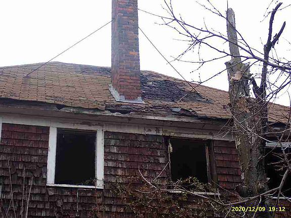 3293 Lothrop