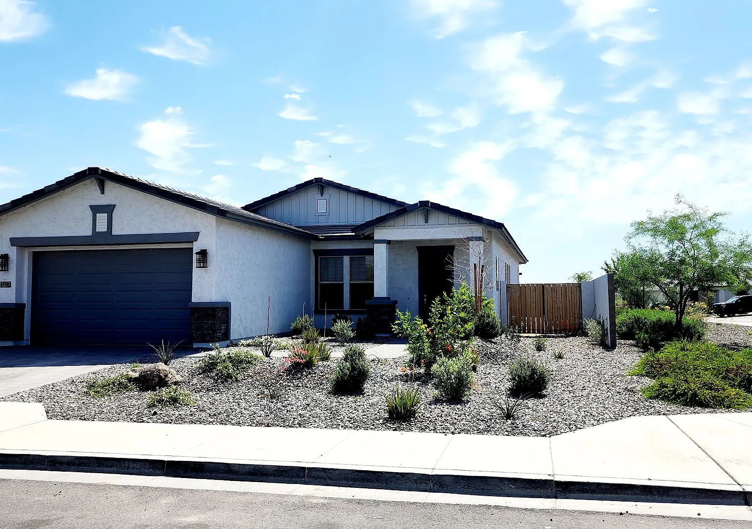 New 3 Bedroom Home In Zanjero Trails! — Photo 1