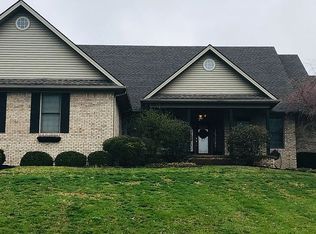 515 S Paynter Ln, Salem, IN 47167