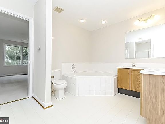 3rd image of 18306 Lyles Dr