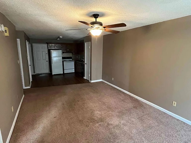 2409 Kelly Ave SW #3 — Photo 3