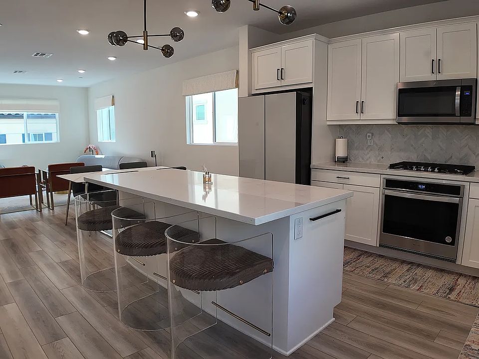 1st image of 27722 Heartwood Dr