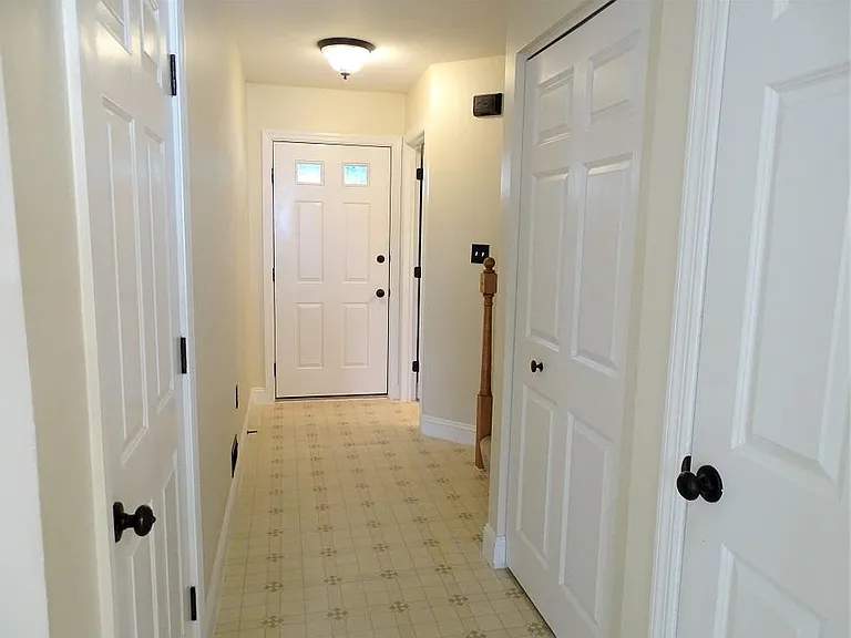 56 N Village Cir — Photo 3