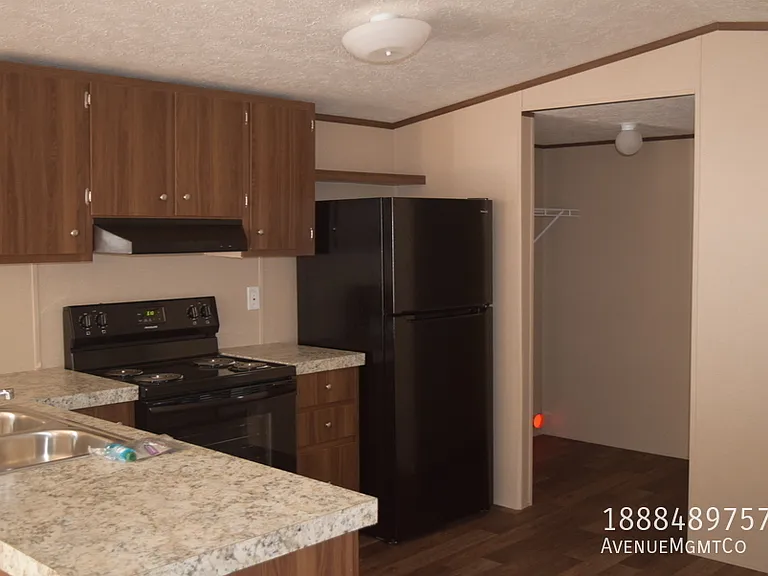 312 Old Tavern Ln #312 — Photo 3