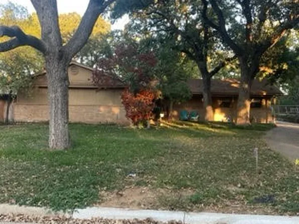 1605 Carl St, Fort Worth, TX 76103