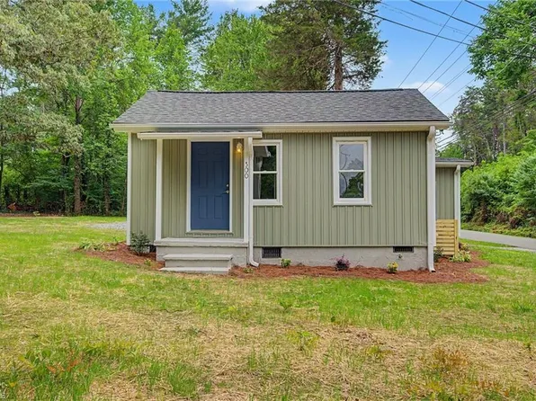 300 E Cedar St, Yadkinville, NC 27055