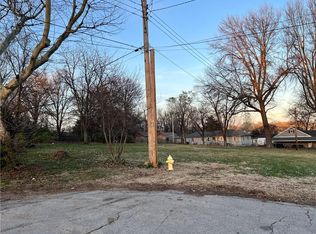 1305 E 134th Ter, Grandview, MO 64030