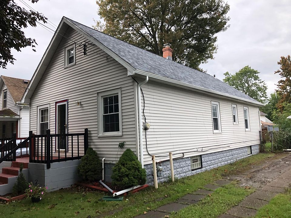 1st image of 50 Douglas St