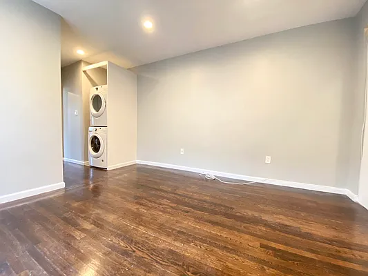 Rented by Bruma Realty LLC | media 10