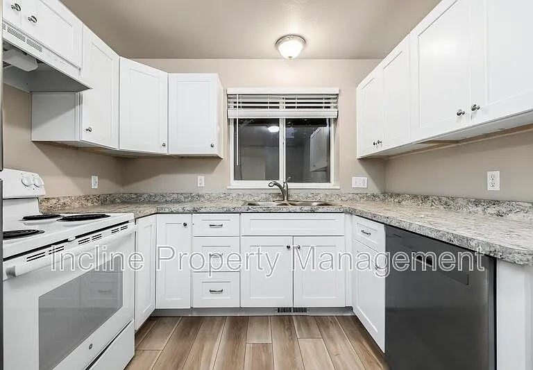 752 N 1060 W — Photo 3