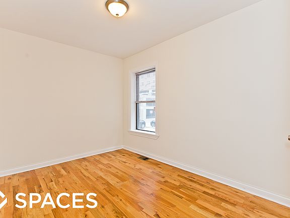 3rd image of 3823 N Fremont St #3823XE2