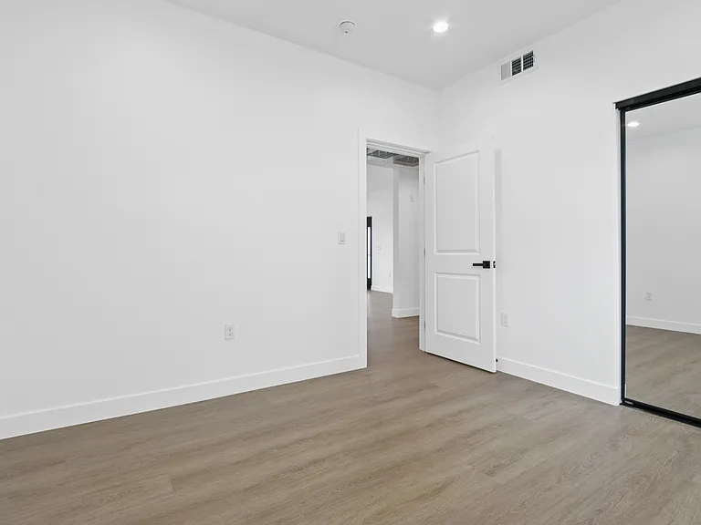 2512 Pennsylvania Ave — Photo 24
