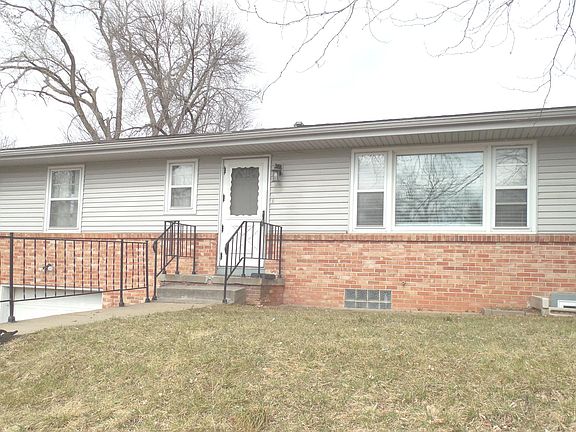 1201 Offutt Blvd in Bellevue