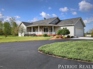 21689 Centennial Dr, Conklin, MI 49403