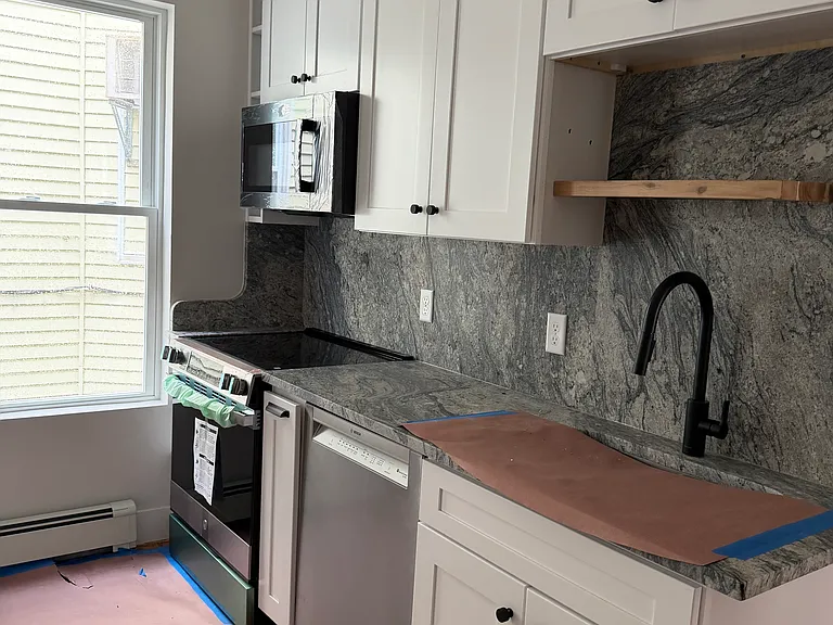 83 Marion St #10 — Photo 18