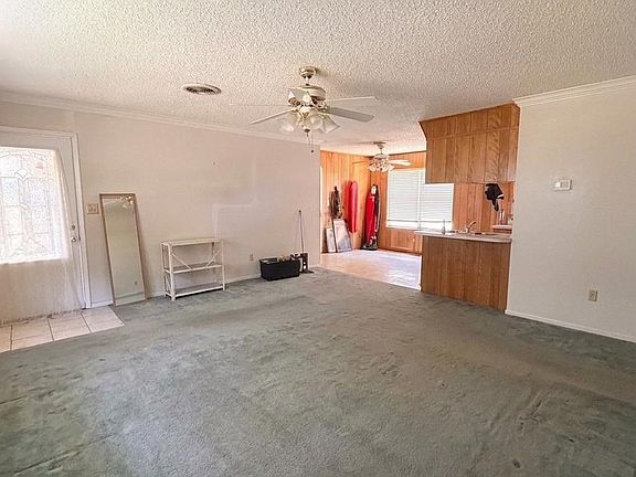 5th image of 3901 Mercedes St