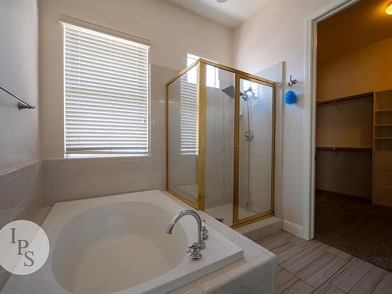 2389 Prescott Ave — Photo 27