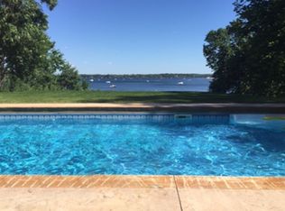 2590 Casco Point Rd, Wayzata, MN 55391