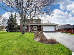 2421 Westmoor Rd, Findlay, OH 45840