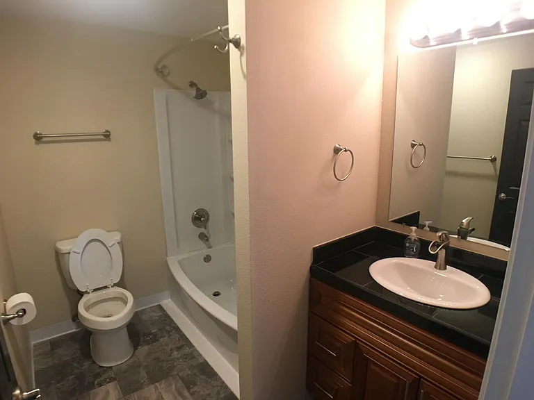 205 21st Pl SE #A — Photo 16