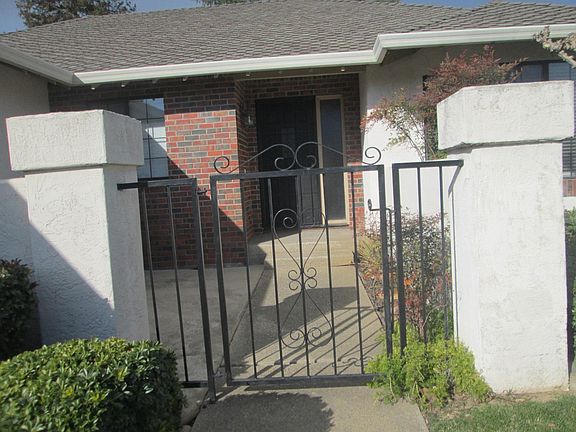 3rd image of 115 Otta Dr