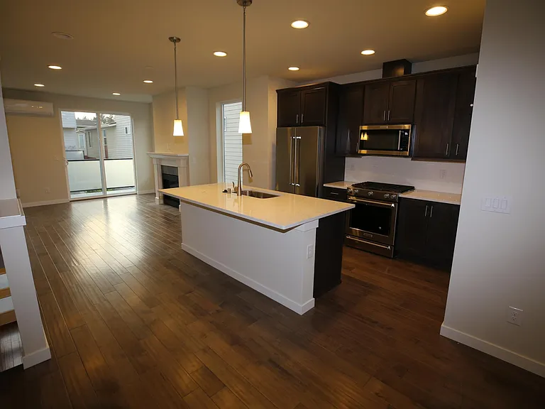 14687 36th Ct NE — Photo 7
