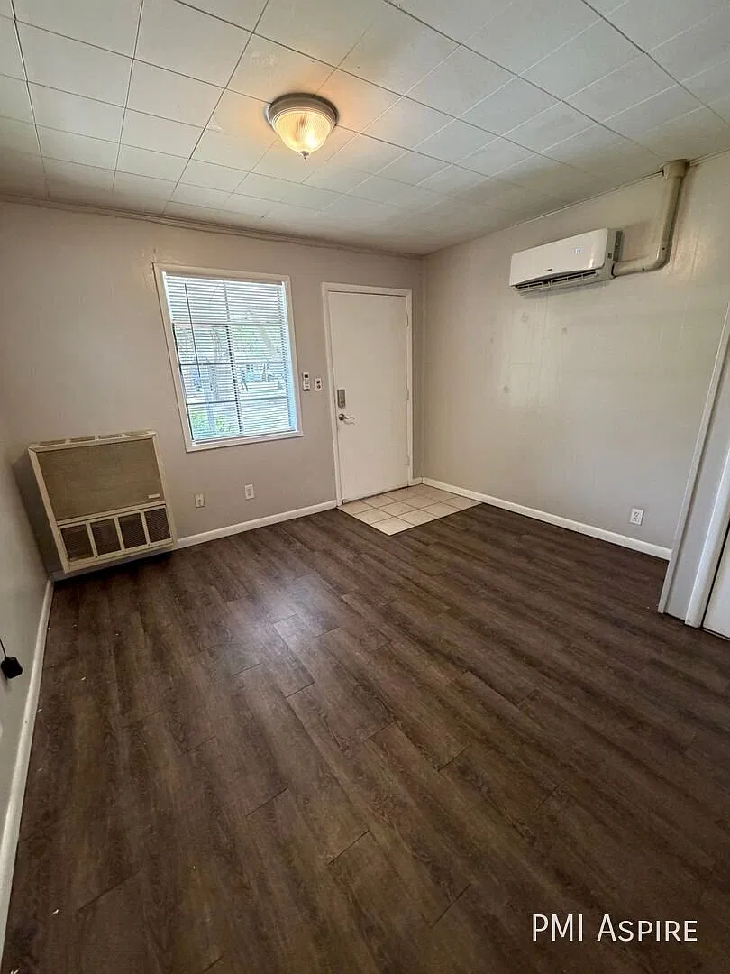 Practical Studio Living in the Heart of Lakewood — Photo 2