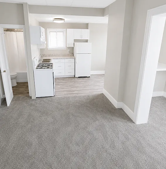 1330 Locust St #4 — Photo 3