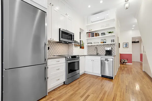 Sold by Compass | media 2