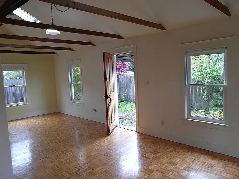 Studio, 500 sqft, $2,100 — Photo 4