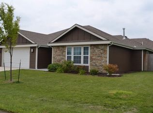 507 N Rebecca Ln, Lawrence, KS 66044