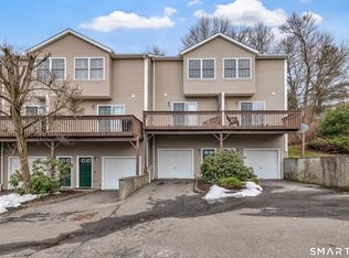 39 Coram Rd APT 10, Shelton, CT 06484