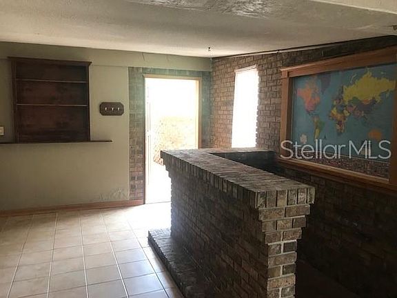 5th image of 1536 Center St