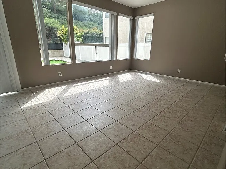 16374 Whitefield Ct — Photo 20