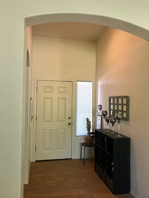 3 bed, 1368 sqft, $1,800 — Photo 3