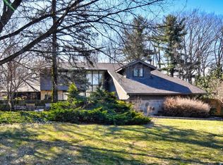 17370 S Park Blvd, Shaker Heights, OH 44120