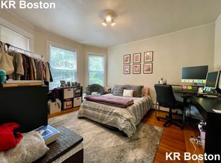 793 Washington St #1, Brookline, MA 02446