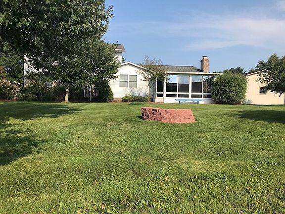 3rd image of 5295 Crestdale Cir