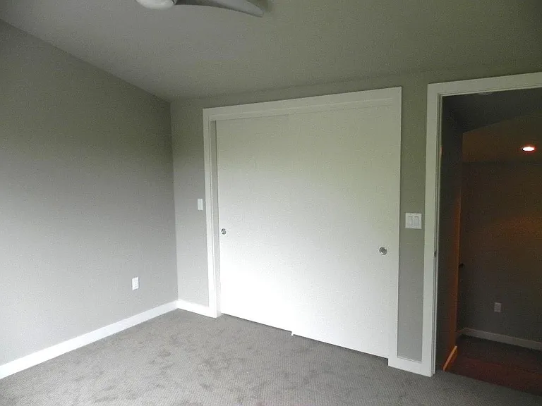 701 Zennia St #B — Photo 14