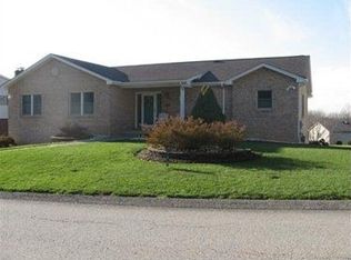 308 Dogwood Dr, Delmont, PA