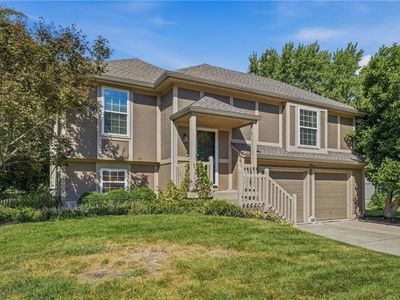 2558 NE Dale Hunter Ln, Lees Summit, MO, 64086