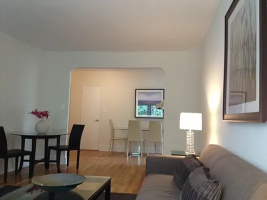 Rented by Metropolitan Equities | media 27