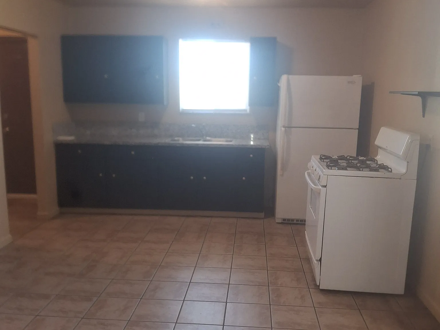 2 bed, 920 sqft, $1,450 — Photo 3