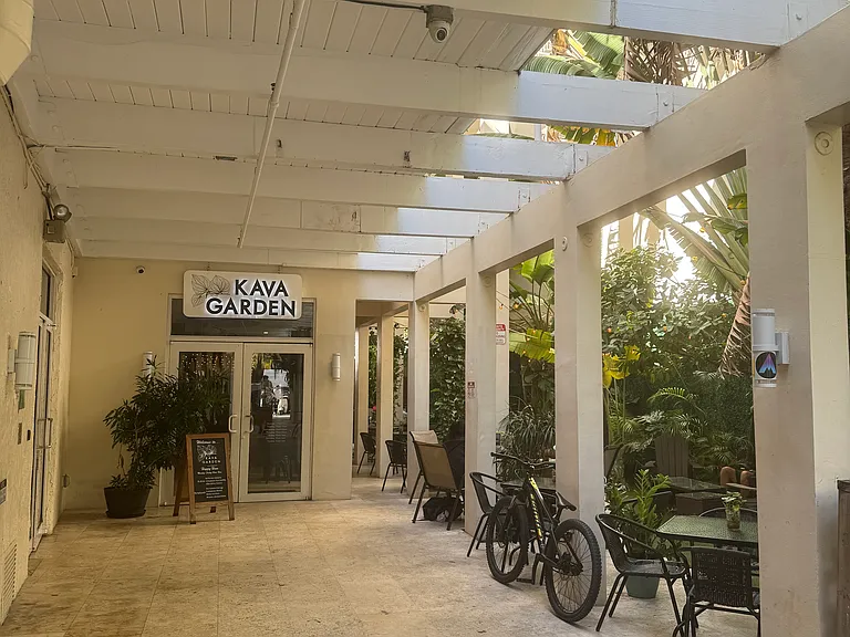 220 Collins Ave #3 — Photo 6