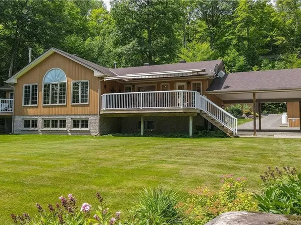 165 Lakeshore Dr, Hastings Highlands, ON K0J 1L0