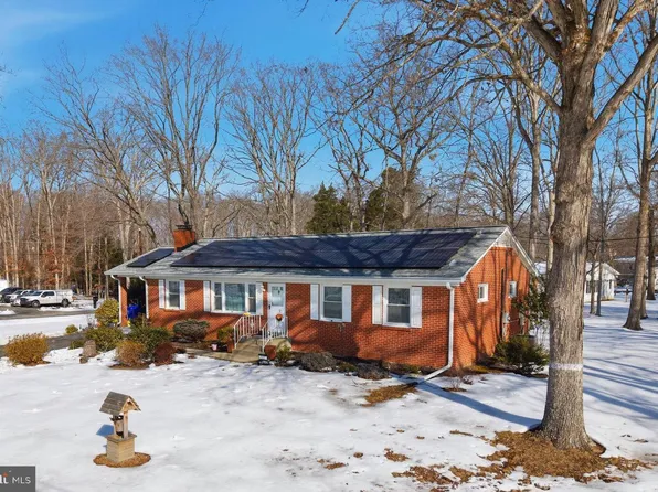 5197 Colebrook Dr, La Plata, MD 20646