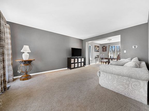 2nd image of 2061 Kathleen Cir