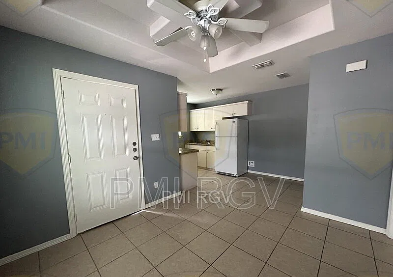 1 bed, 1.0 bath, $650 — Photo 2